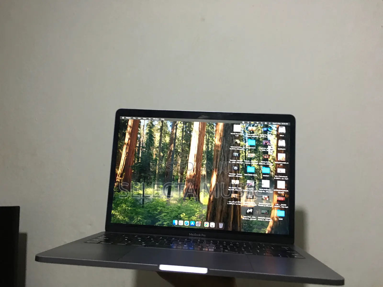 New Laptop Apple MacBook 2018 16GB Intel Core I7 SSD 512GB
