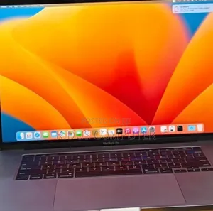 New Laptop Apple MacBook Pro 2019 32GB Intel Core I7 SSD 1T