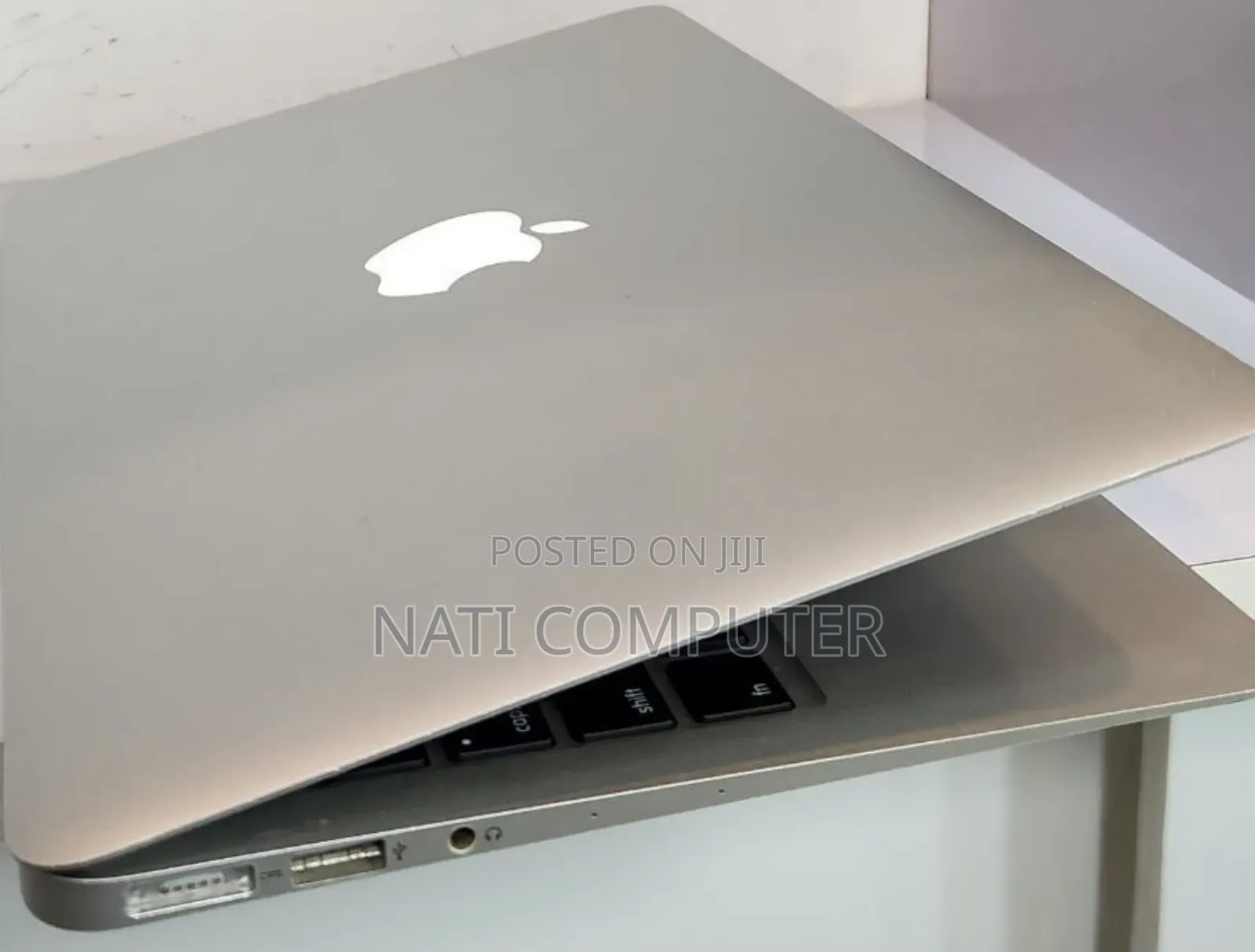 New Laptop Apple MacBook 2015 4GB Intel Core I5 SSD 128GB