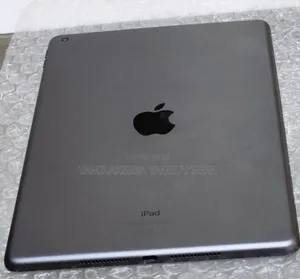 New Apple iPad 10.2 (2021) 128 GB Black