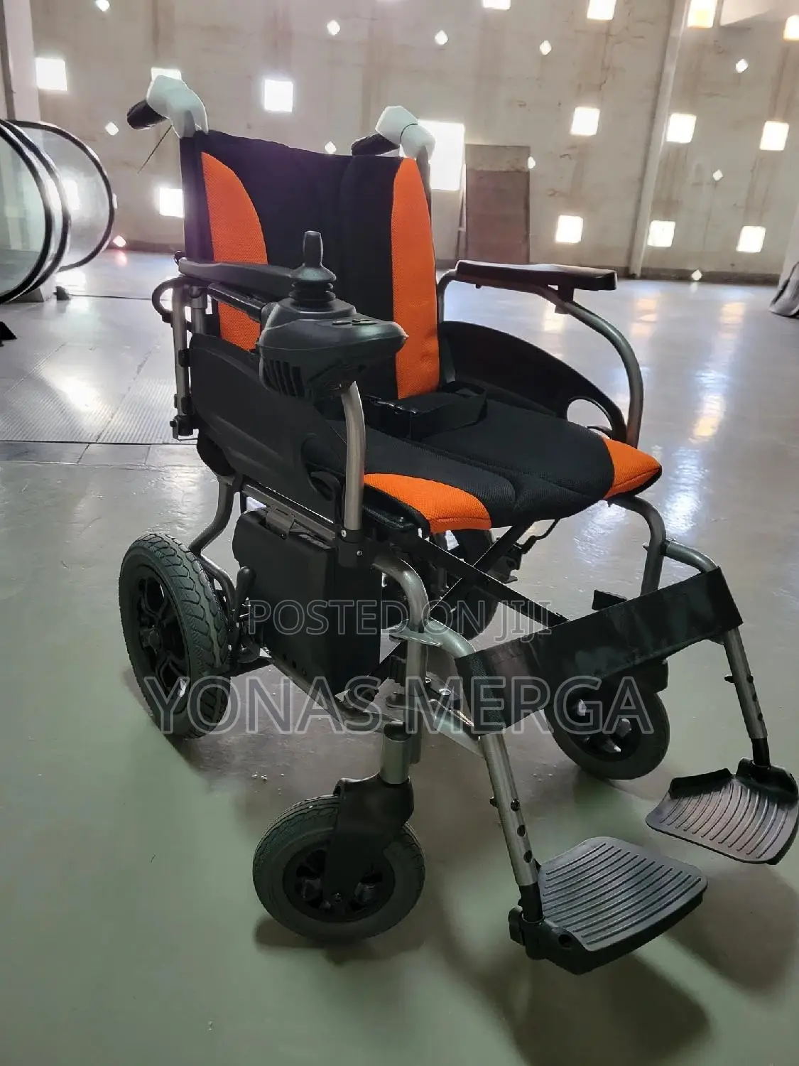 Electrical Wheelchair睜爐charged Wilcher/Easily Control All Kind of Road