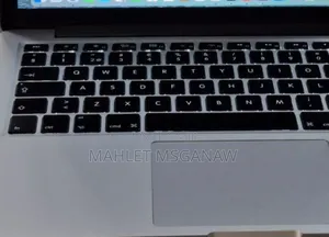 New Laptop Apple MacBook Pro 2014 8GB Intel Core I7 SSD 256GB