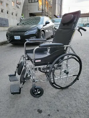 Toilet Wheelchair箭籬bed Wheelchair帕号lock Functionality for Added Safety