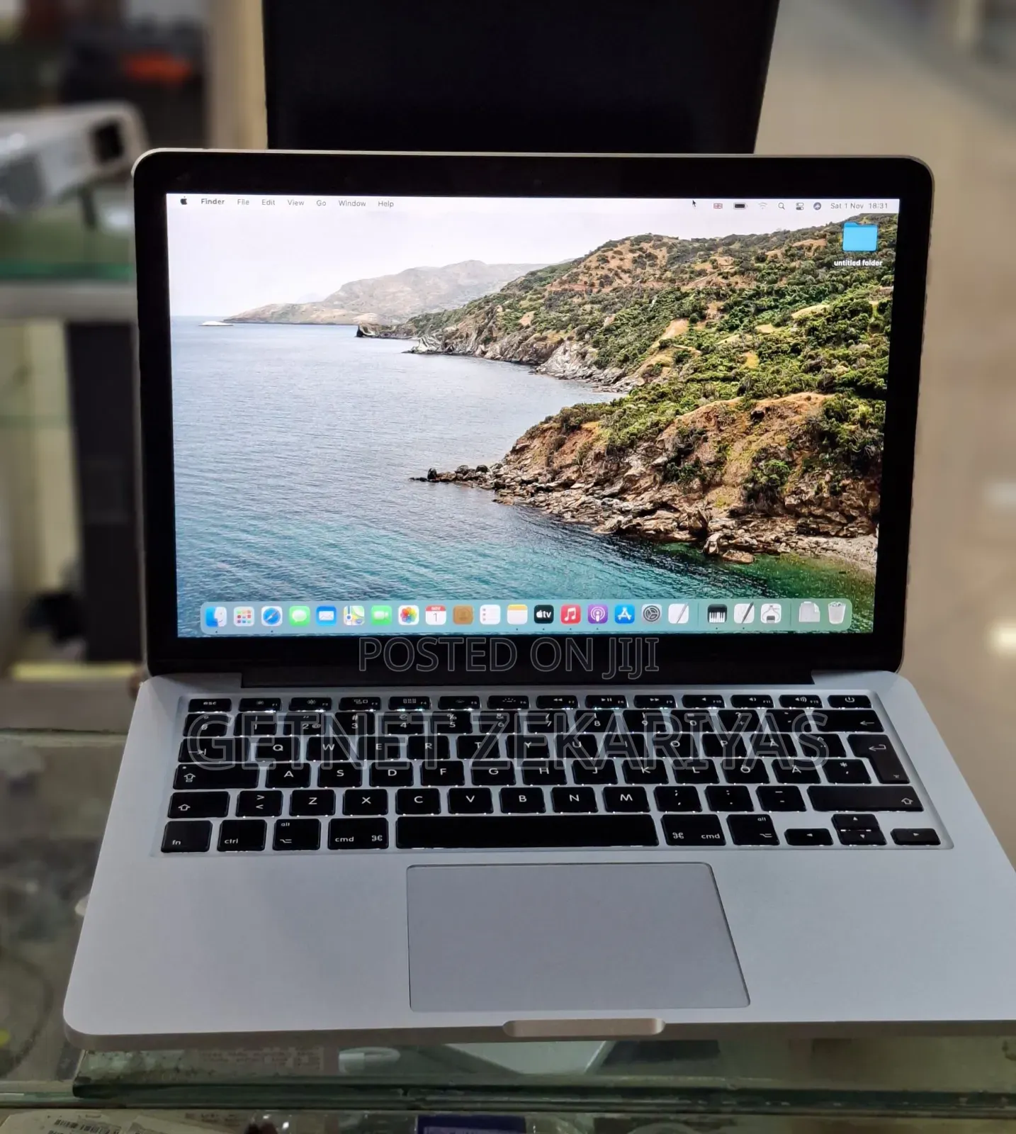 New Laptop Apple MacBook Pro 2014 8GB Intel Core I7 SSD 256GB