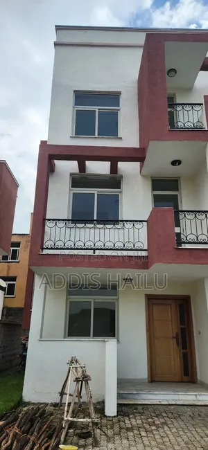 Photo - 5bdrm House in Country Club, Yeka for rent