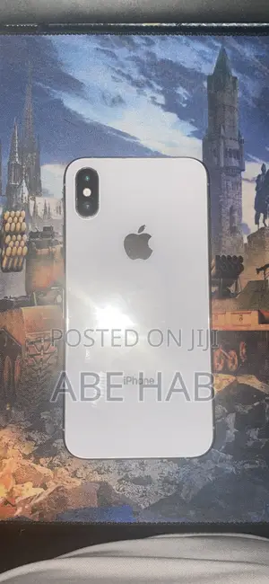 Photo - Apple iPhone XS 64 GB White