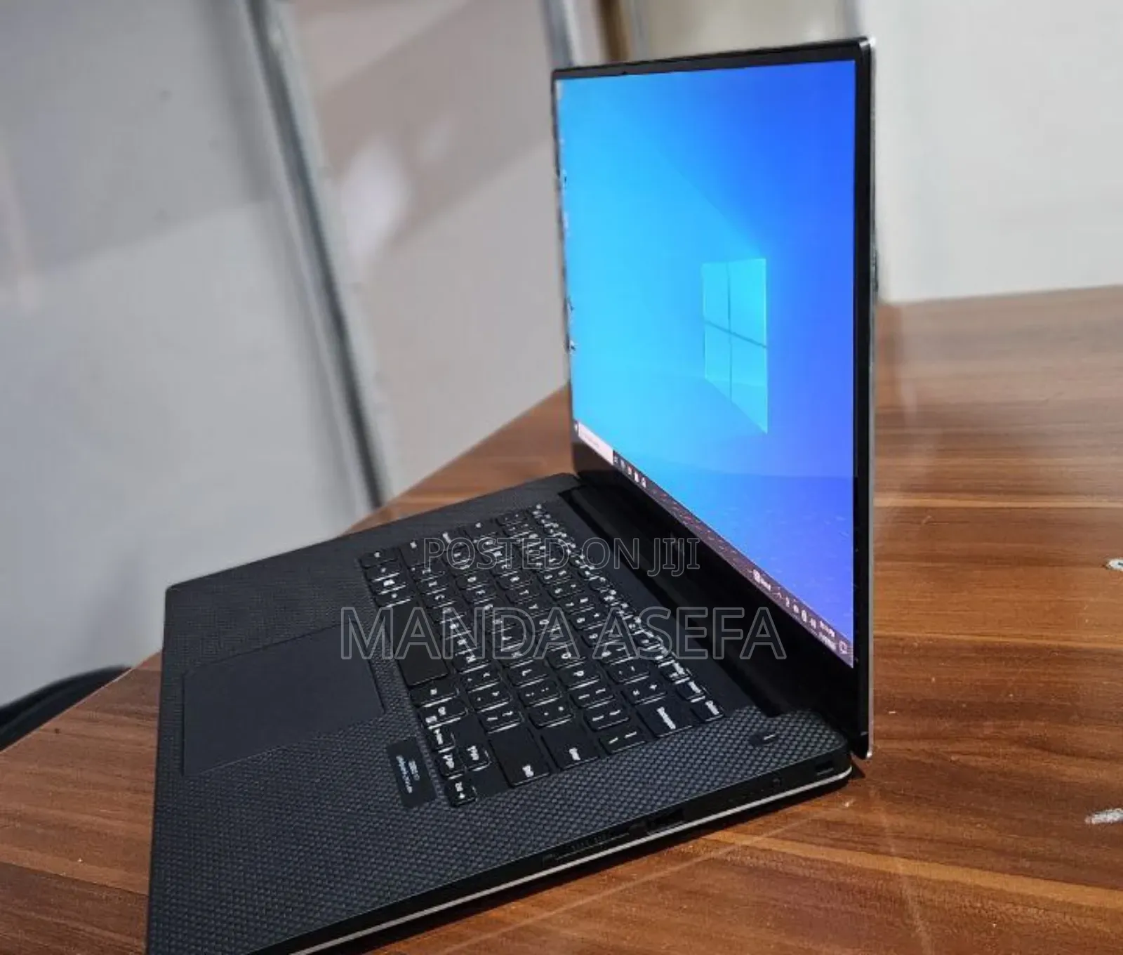 New Laptop Dell XPS 15 16GB Intel Core I7 SSD 512GB