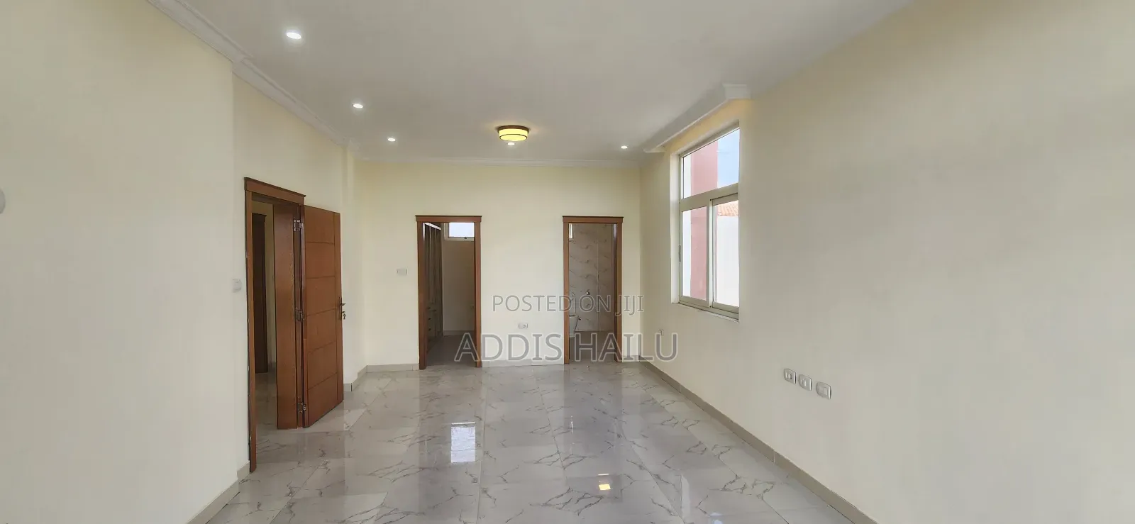 5bdrm House in Country Club, Yeka for rent