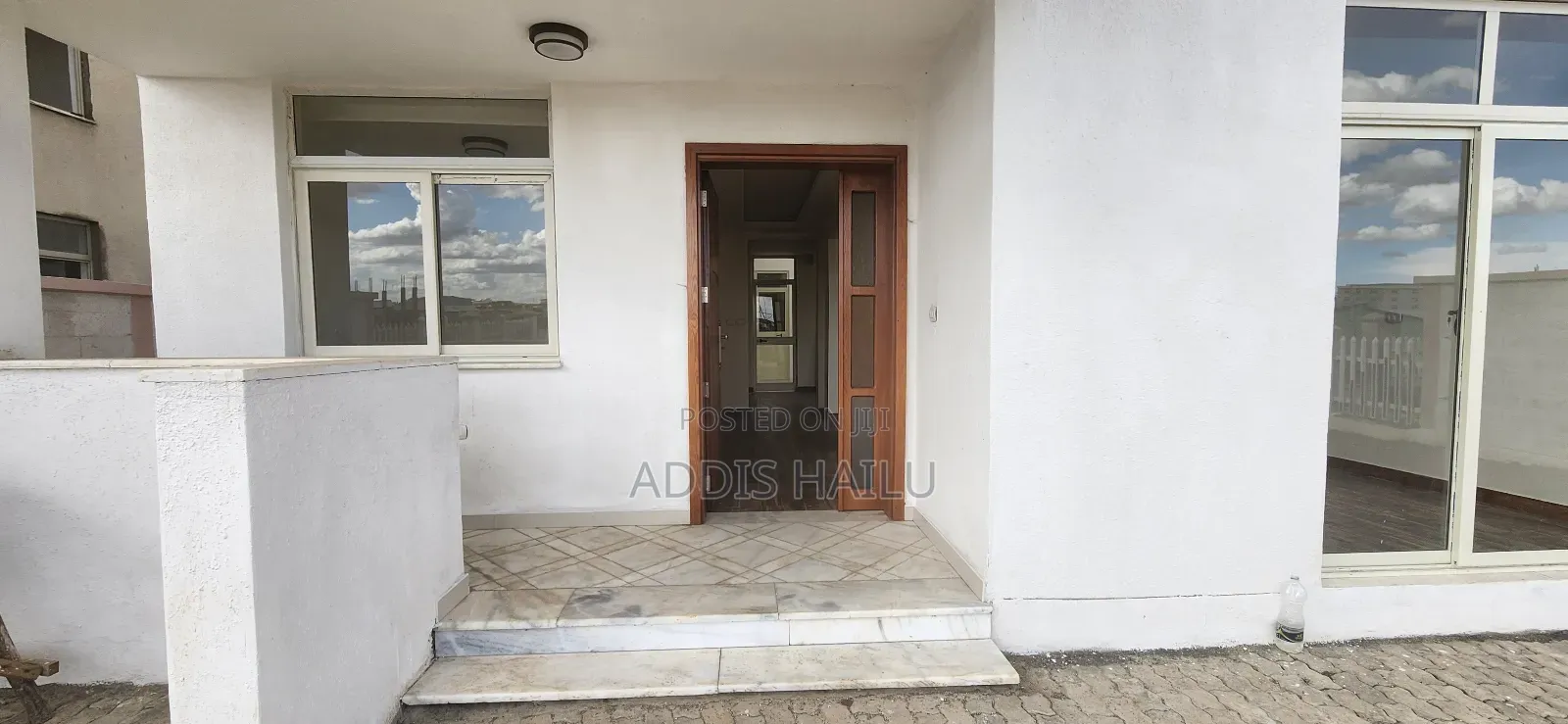 5bdrm House in Country Club, Yeka for rent