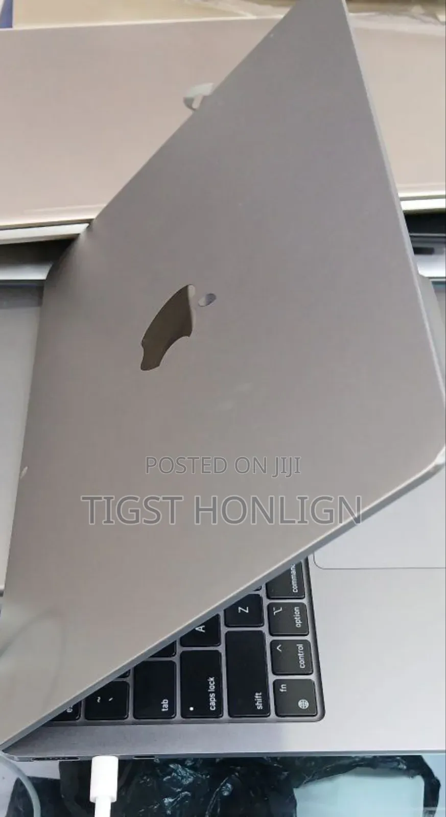 New Laptop Apple MacBook Air 2020 8GB Apple M2 SSD 256GB