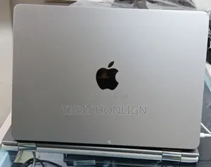 New Laptop Apple MacBook Air 2020 8GB Apple M2 SSD 256GB