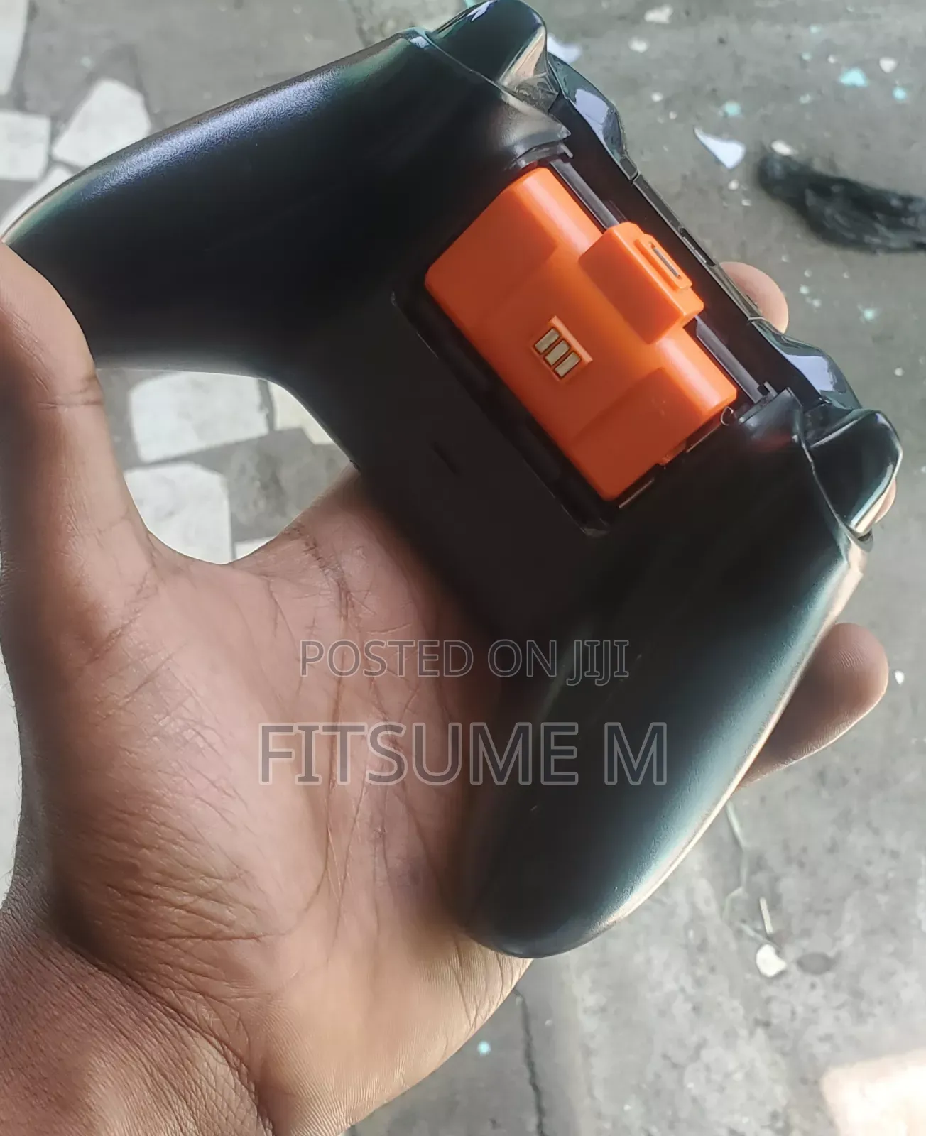Xbox One Controller With Rechargeable Battery