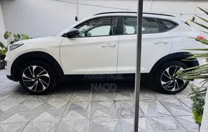 Hyundai Tucson SE AWD 2019 White