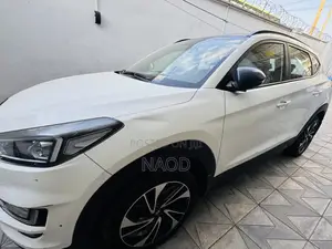 Hyundai Tucson SE AWD 2019 White