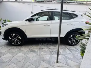 Photo - Hyundai Tucson SE AWD 2019 White