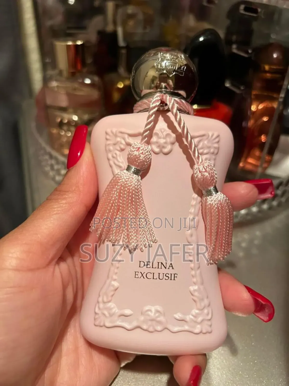 Delina Exclusif