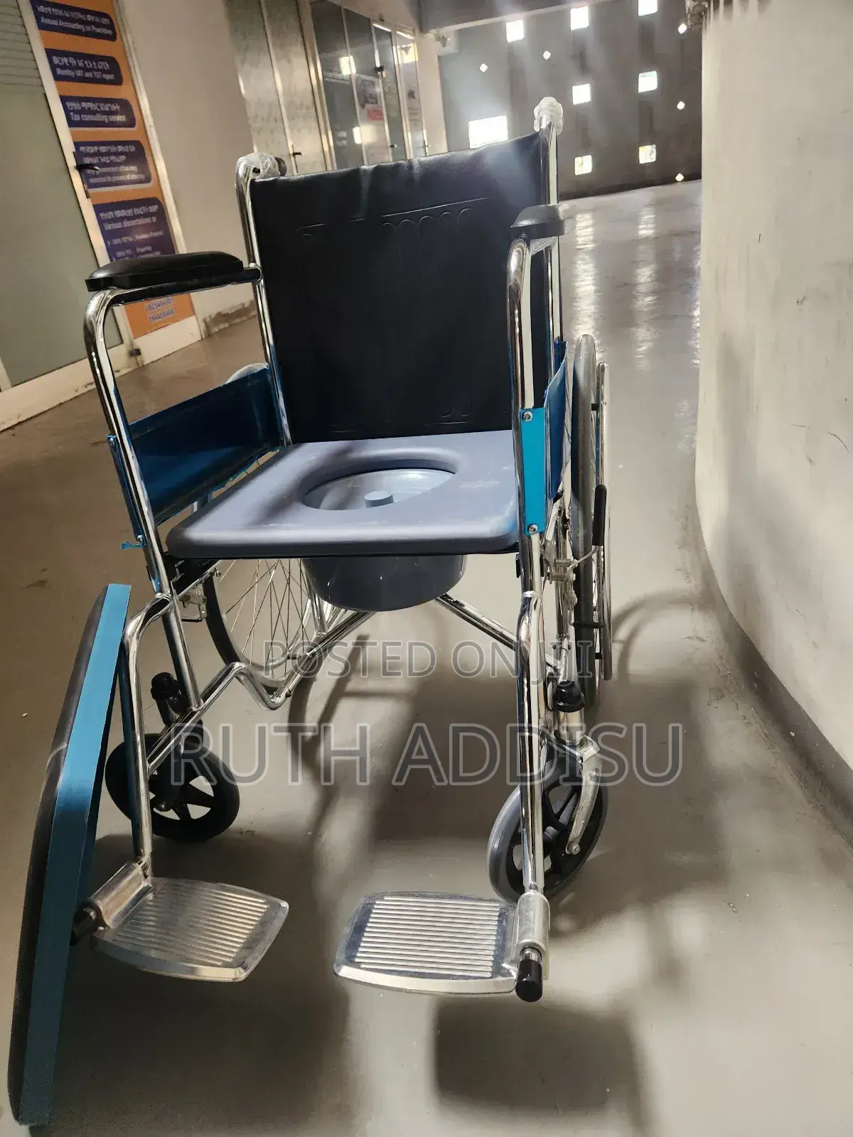 Commode Wheelchair鳵了wheelchair奔走toilet Wheelchair協助wheelchair Medical