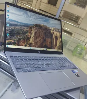 New Laptop HP Stream Notebook 16GB Intel Core I7 SSD 1T