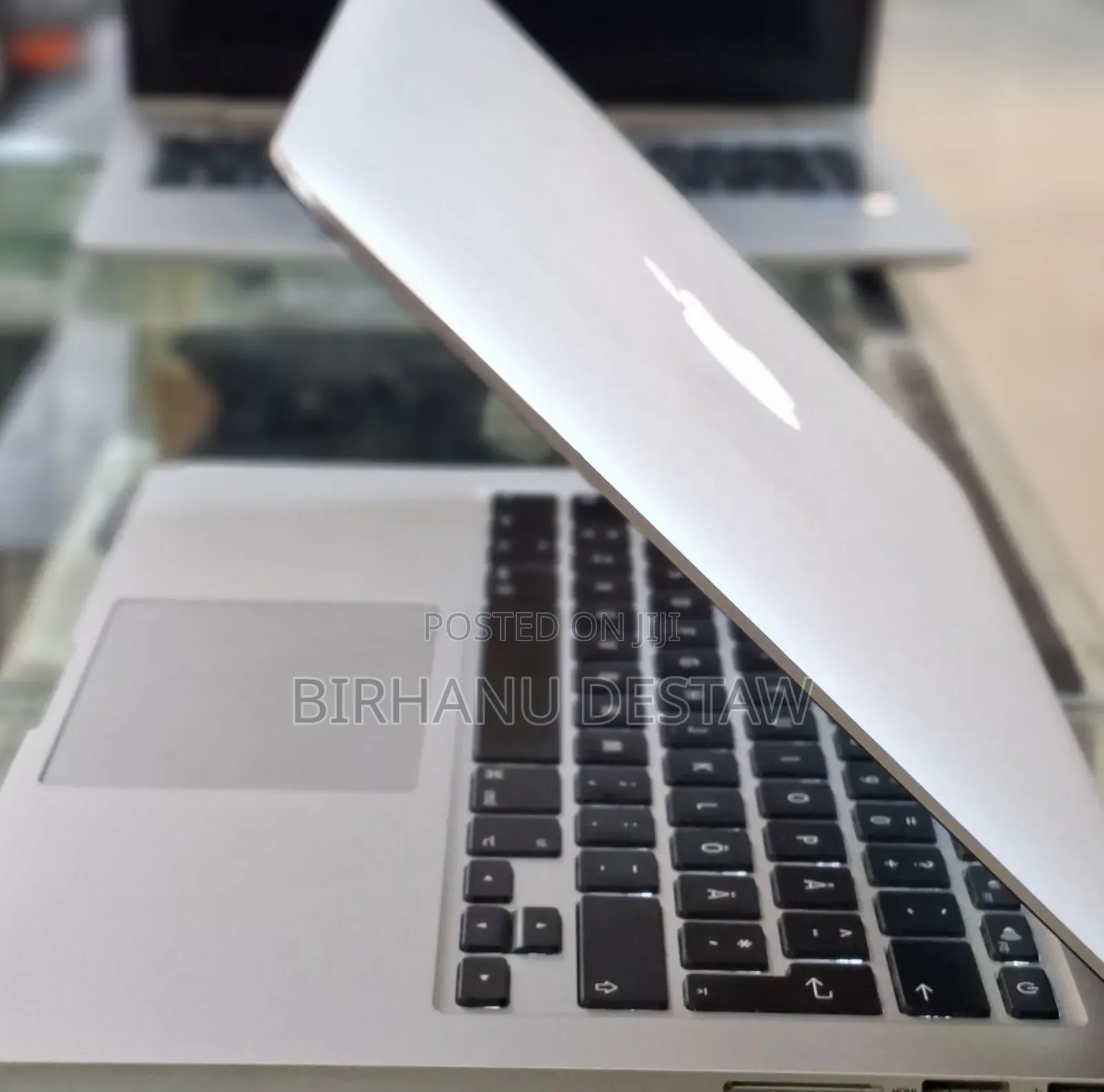 New Laptop Apple MacBook Pro 2014 8GB Intel Core I7 SSD 256GB