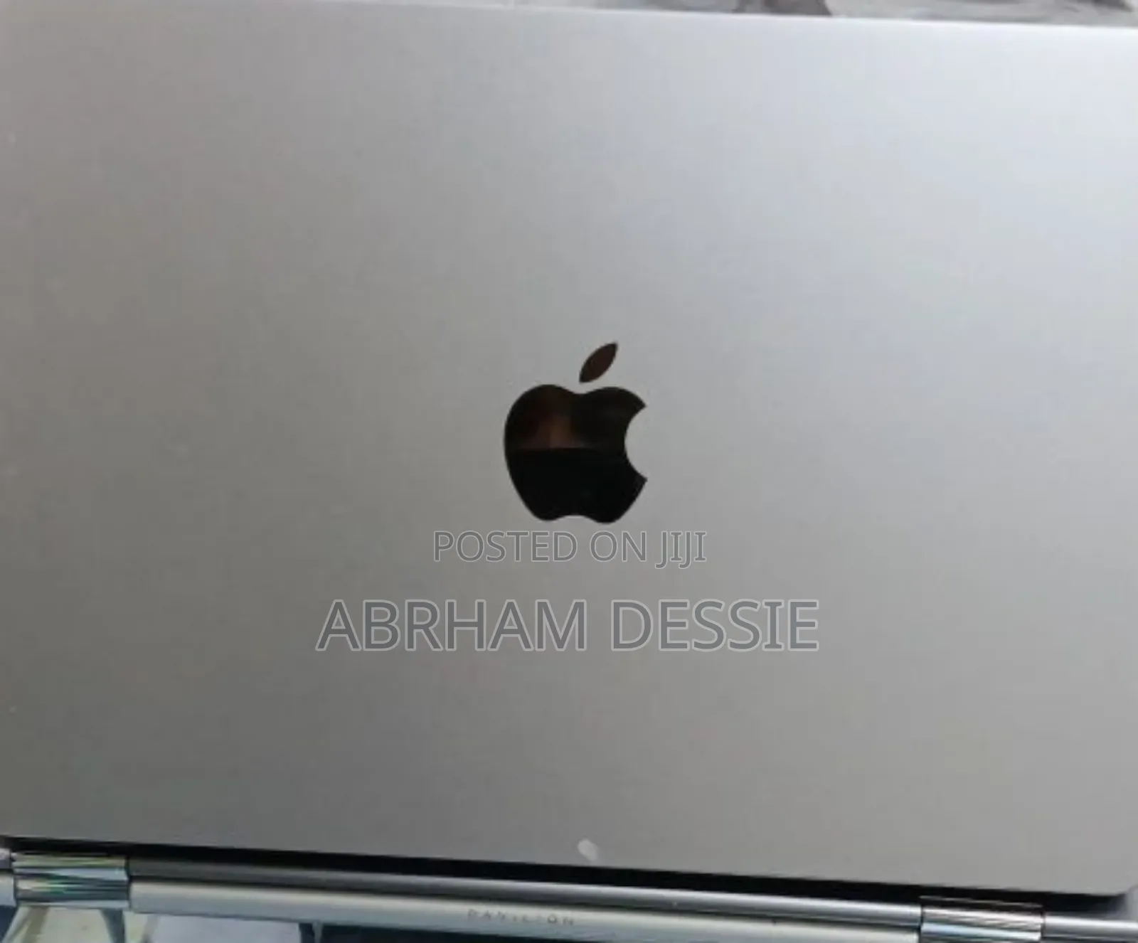 New Laptop Apple MacBook Air 2022 M2 8GB Apple M2 SSD 256GB