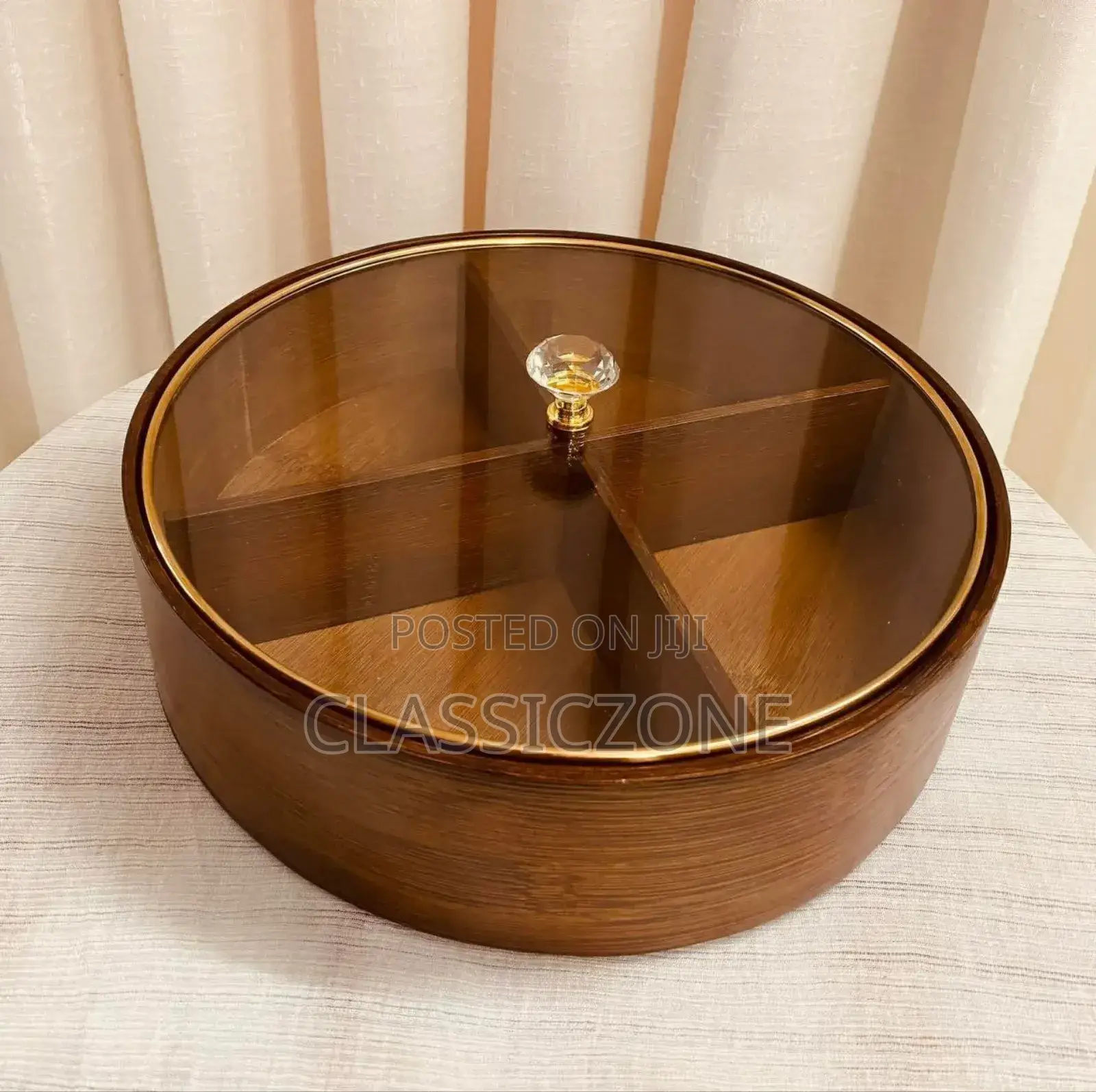 የኩኪስ እና የተለያዩ ነገሮች ማቅረቢያ