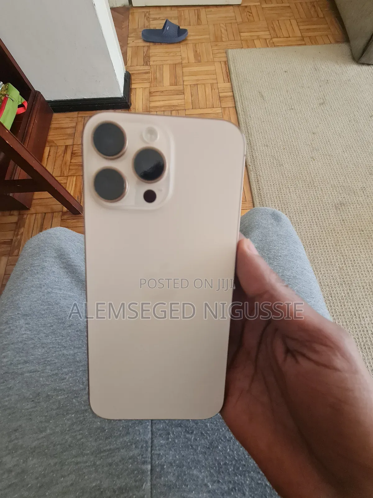 New Apple iPhone 16 Pro Max 256 GB Gold