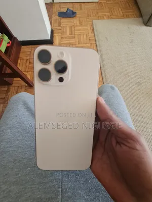 New Apple iPhone 16 Pro Max 256 GB Gold