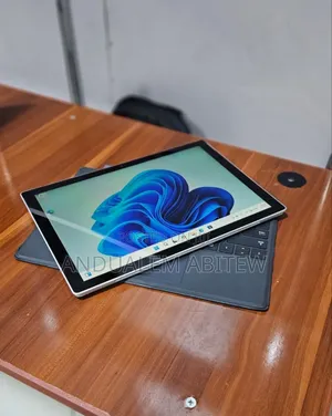 New Laptop Microsoft Surface Pro 7 8GB Intel Core I5 SSD 128GB