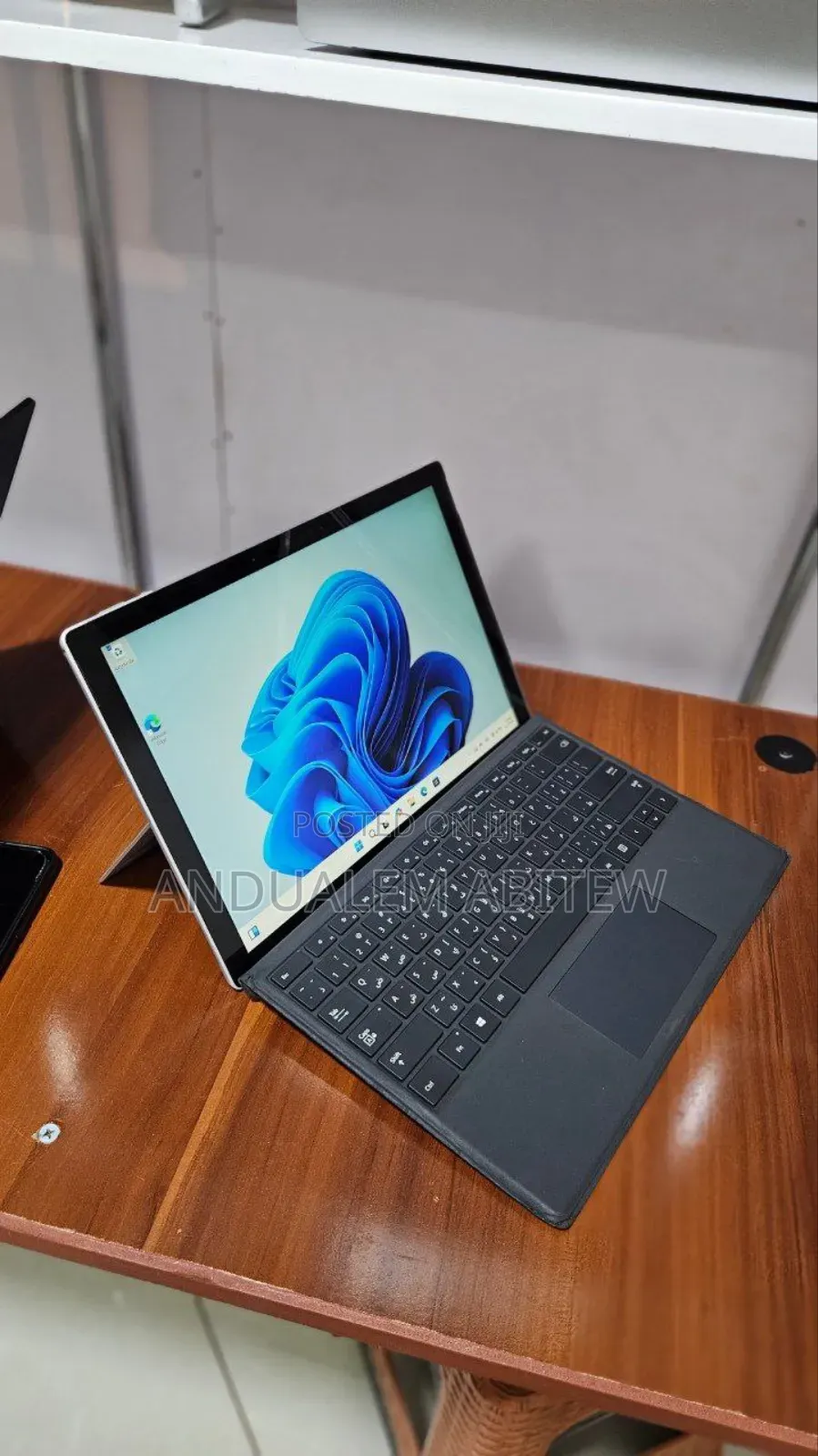 New Laptop Microsoft Surface Pro 7 8GB Intel Core I5 SSD 128GB