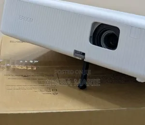 Brand New Epson Projector Co-W01