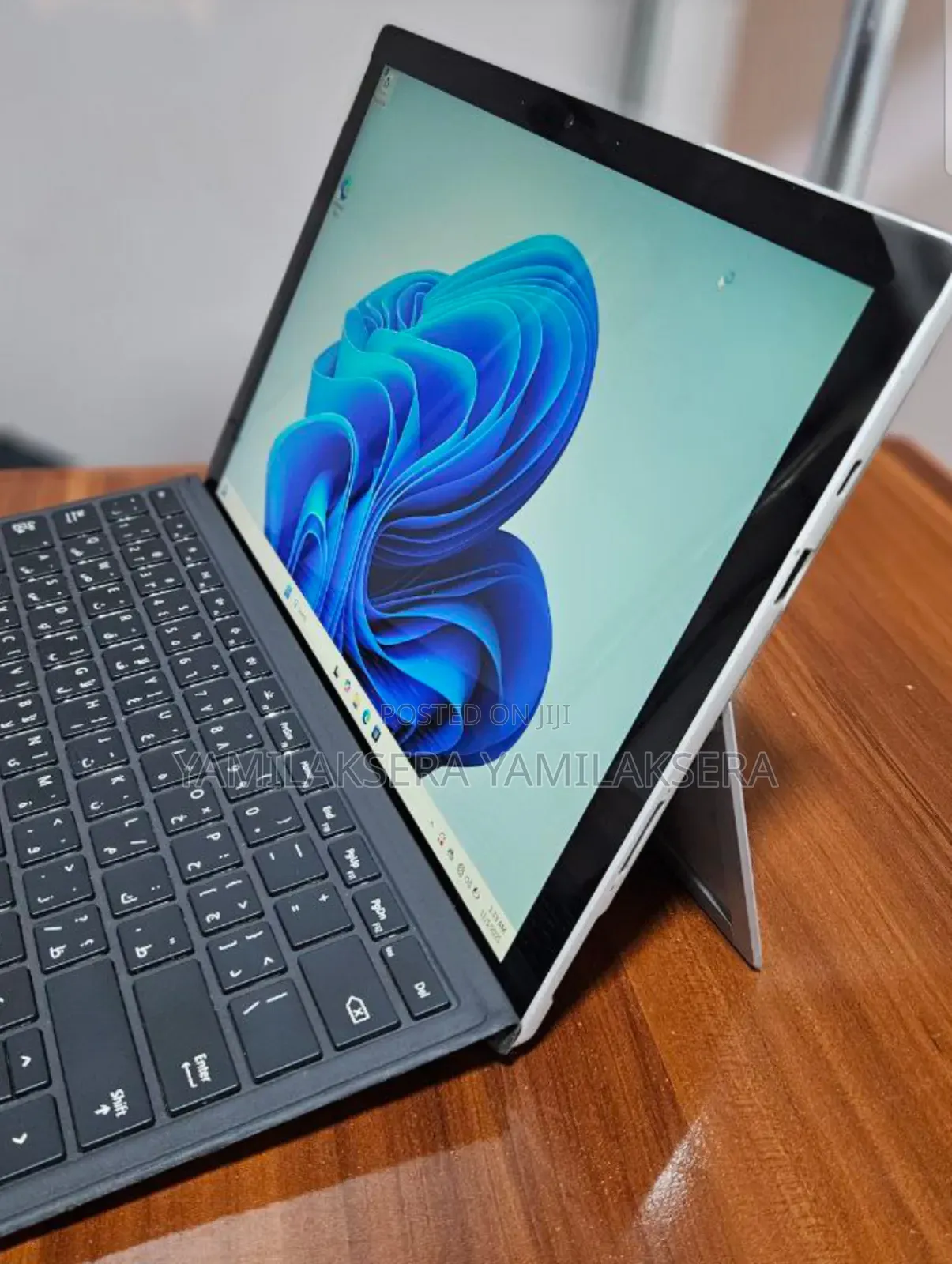 New Laptop Microsoft Surface Pro 7 8GB Intel Core I5 SSD 128GB