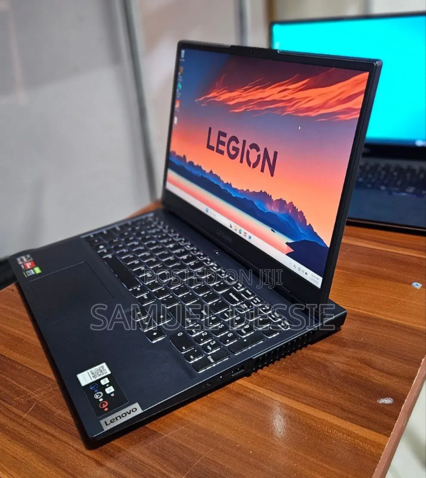 New Laptop Lenovo Legion 5 16GB AMD Ryzen 5 SSD 512GB