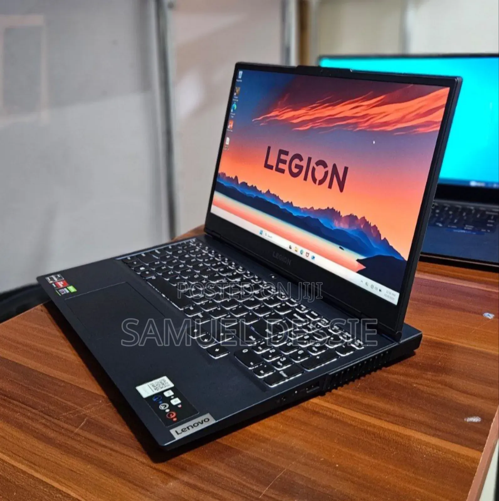 New Laptop Lenovo Legion 5 16GB AMD Ryzen 5 SSD 512GB