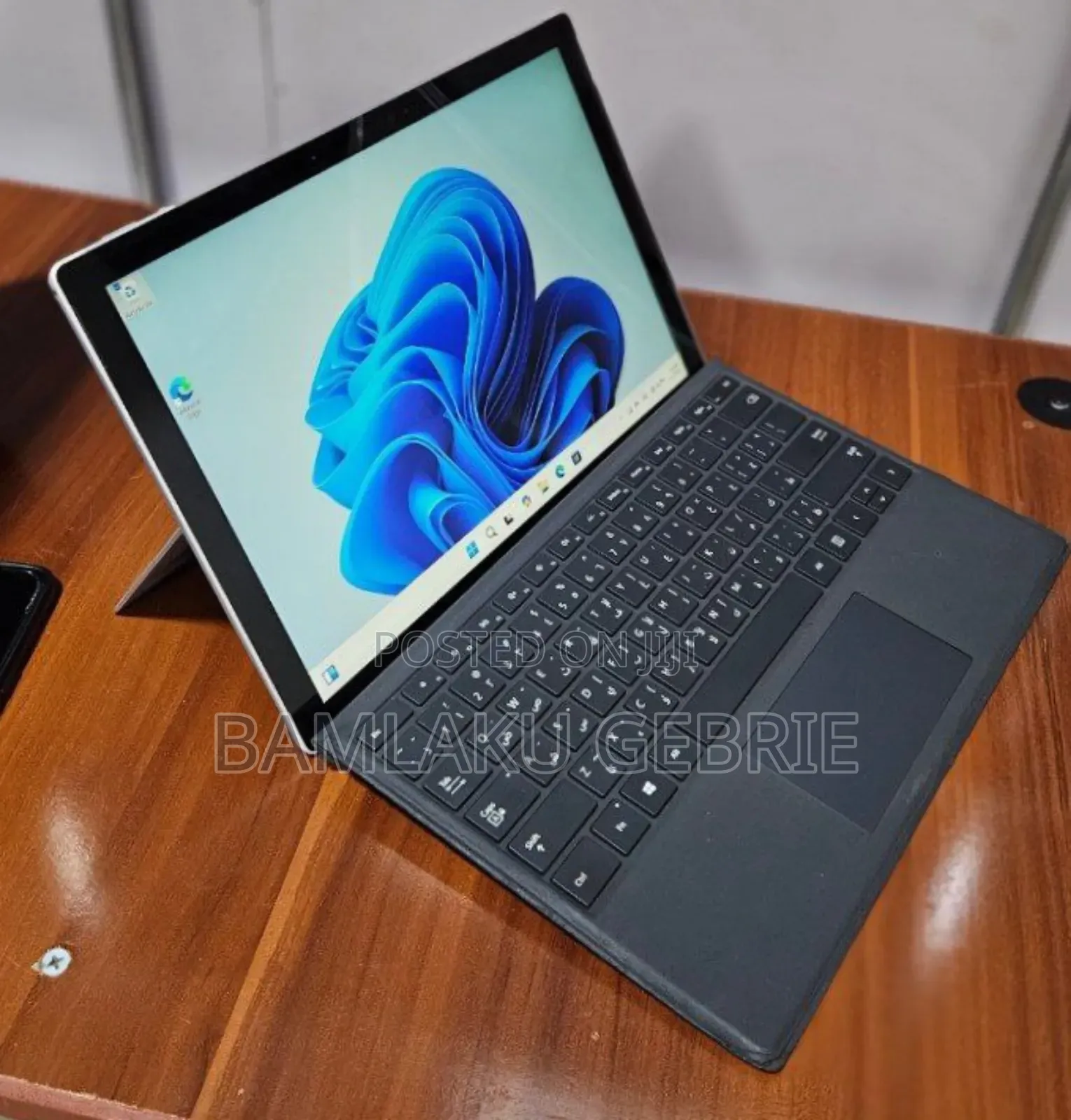 New Laptop Microsoft Surface Pro 7 8GB Intel Core I5 SSD 128GB