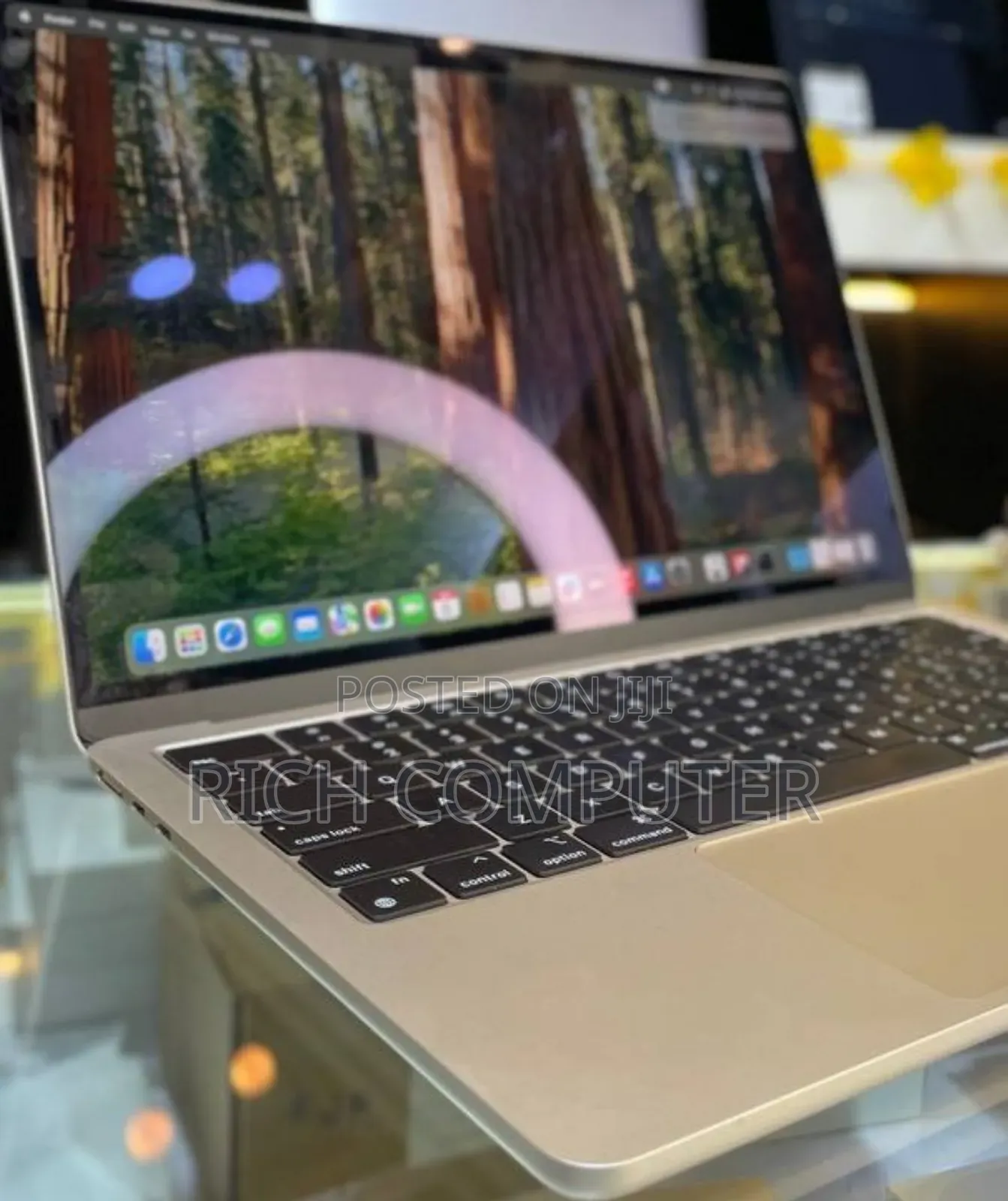 New Apple MacBook Air 2024 M3 13-Inch 16GB Intel Core M3 SSD 512GB