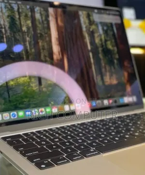 New Apple MacBook Air 2024 M3 13-Inch 16GB Intel Core M3 SSD 512GB