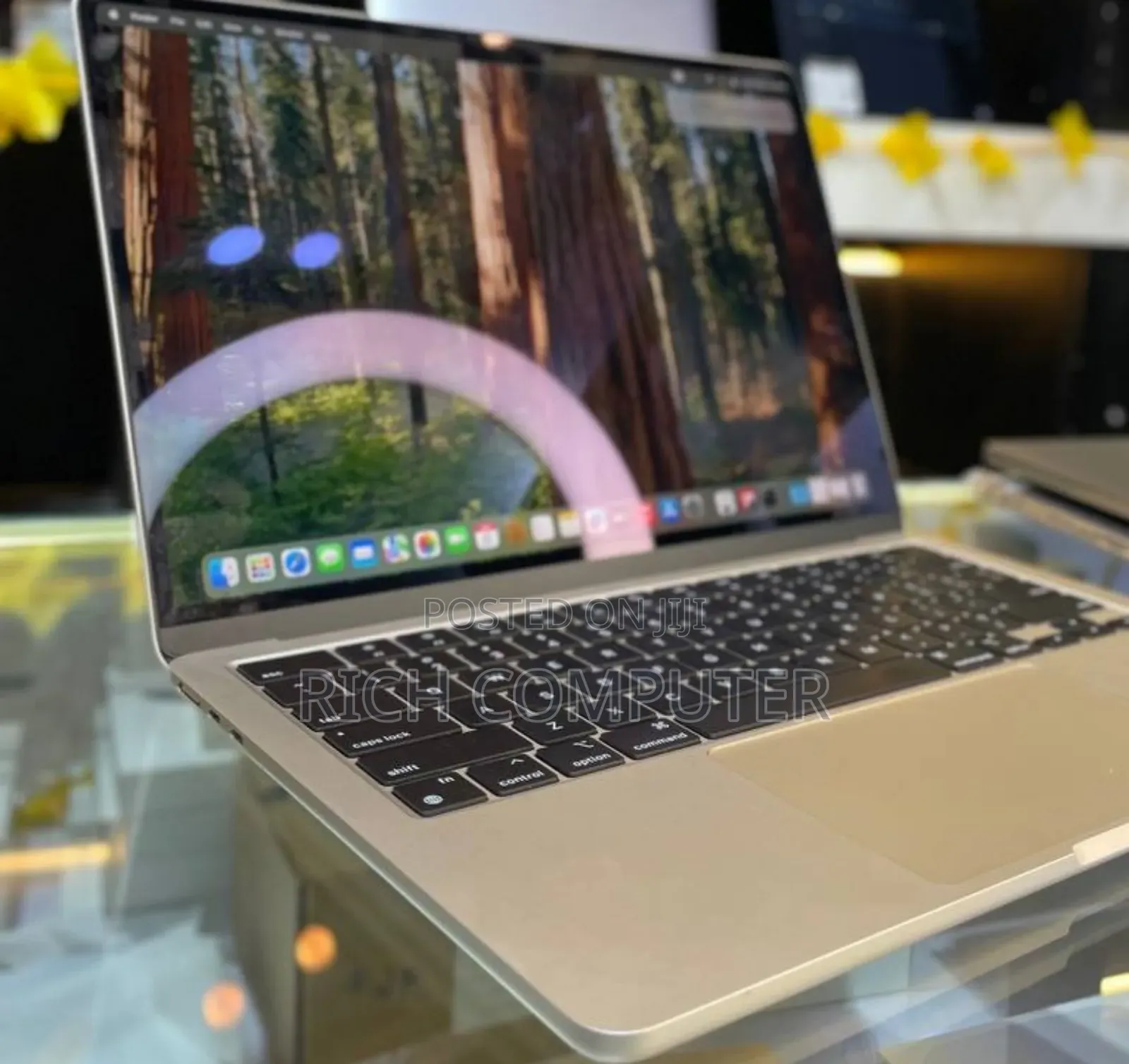 New Apple MacBook Air 2024 M3 13-Inch 16GB Intel Core M3 SSD 512GB