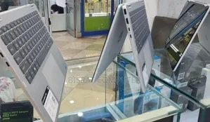 New Laptop HP OmniBook 5 14" 8GB Intel Core I5 SSD 512GB