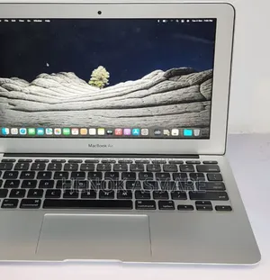 Photo - New Laptop Apple MacBook Air 4GB Intel Core I5 SSD 128GB