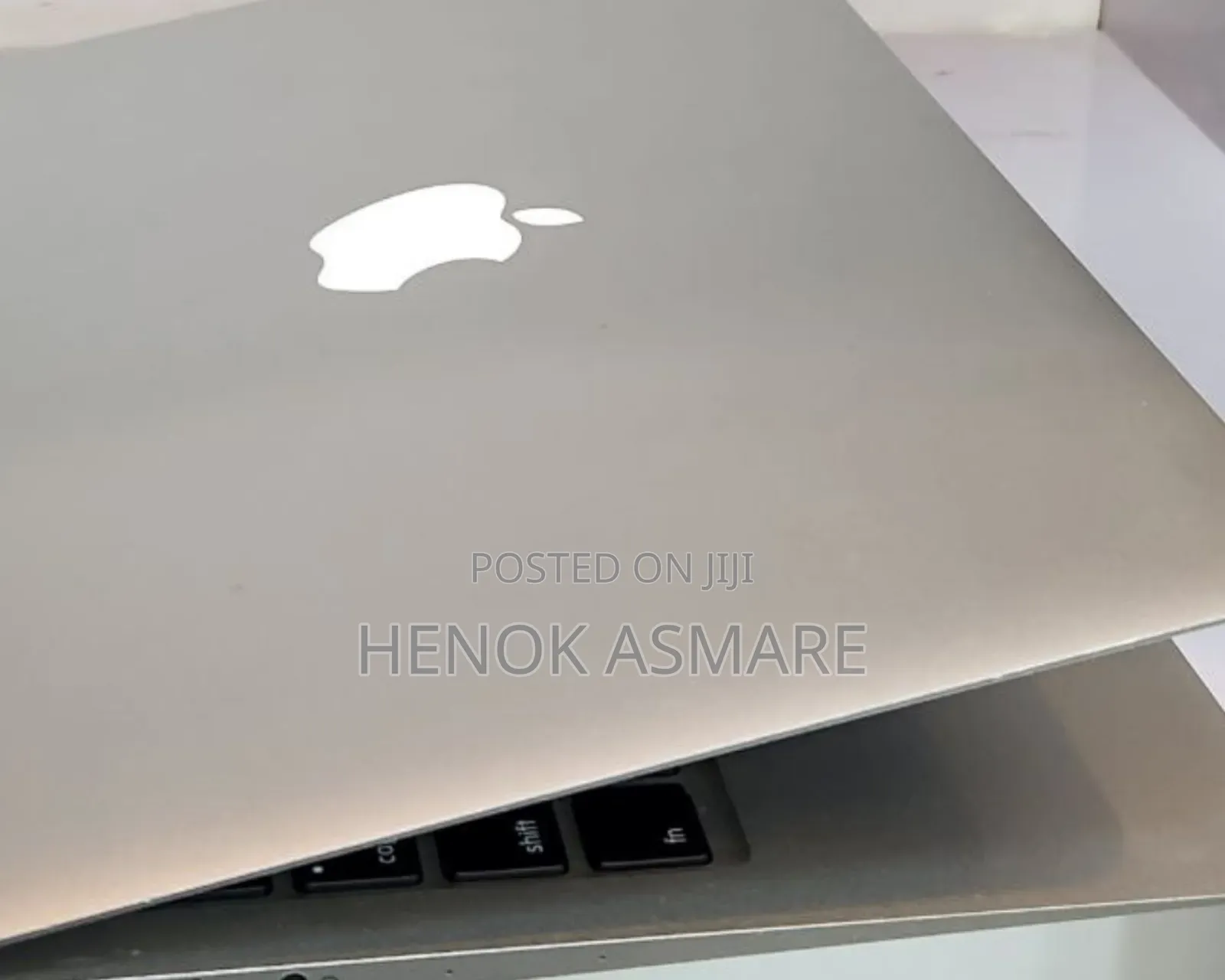 New Laptop Apple MacBook Air 4GB Intel Core I5 SSD 128GB