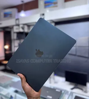 New Laptop Apple MacBook Air 2022 M2 8GB SSD 256GB