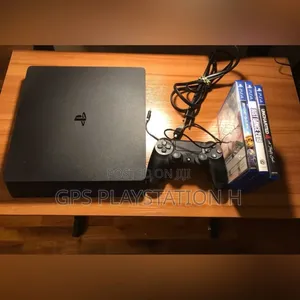 Photo - Playstation 4 Slim Up-Dated Cd መጠቀም ትችላላችሁ