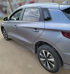 BYD E2 43 kWh 94 hp FWD 2024 Silver