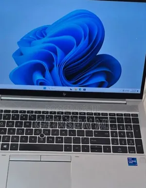 Photo - New Laptop HP EliteBook 840 G8 16GB Intel Core I7 SSD 512GB