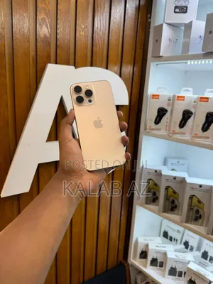 Photo - New Apple iPhone 16 Pro Max 256 GB Gold