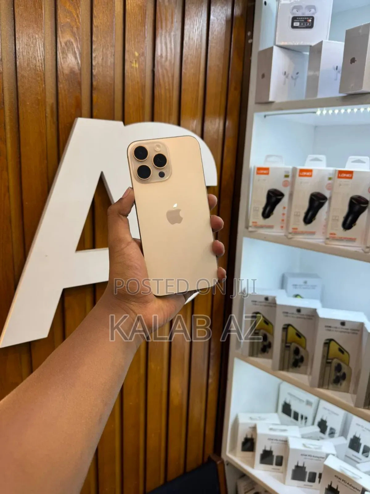 New Apple iPhone 16 Pro Max 256 GB Gold