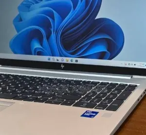 New Laptop HP EliteBook 840 G8 16GB Intel Core I7 SSD 512GB