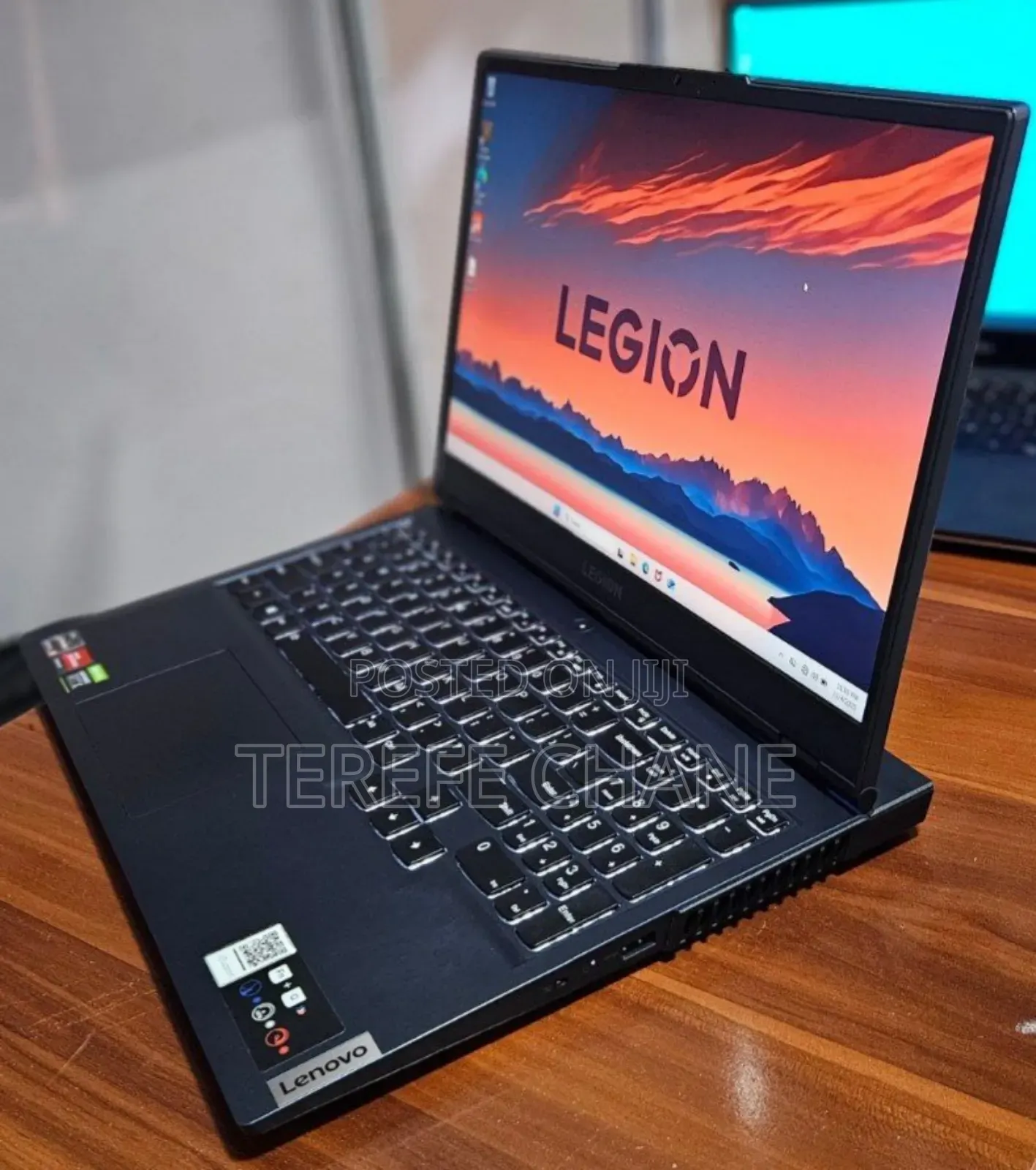 New Laptop Lenovo Legion 5 16GB AMD Ryzen 5 SSD 512GB