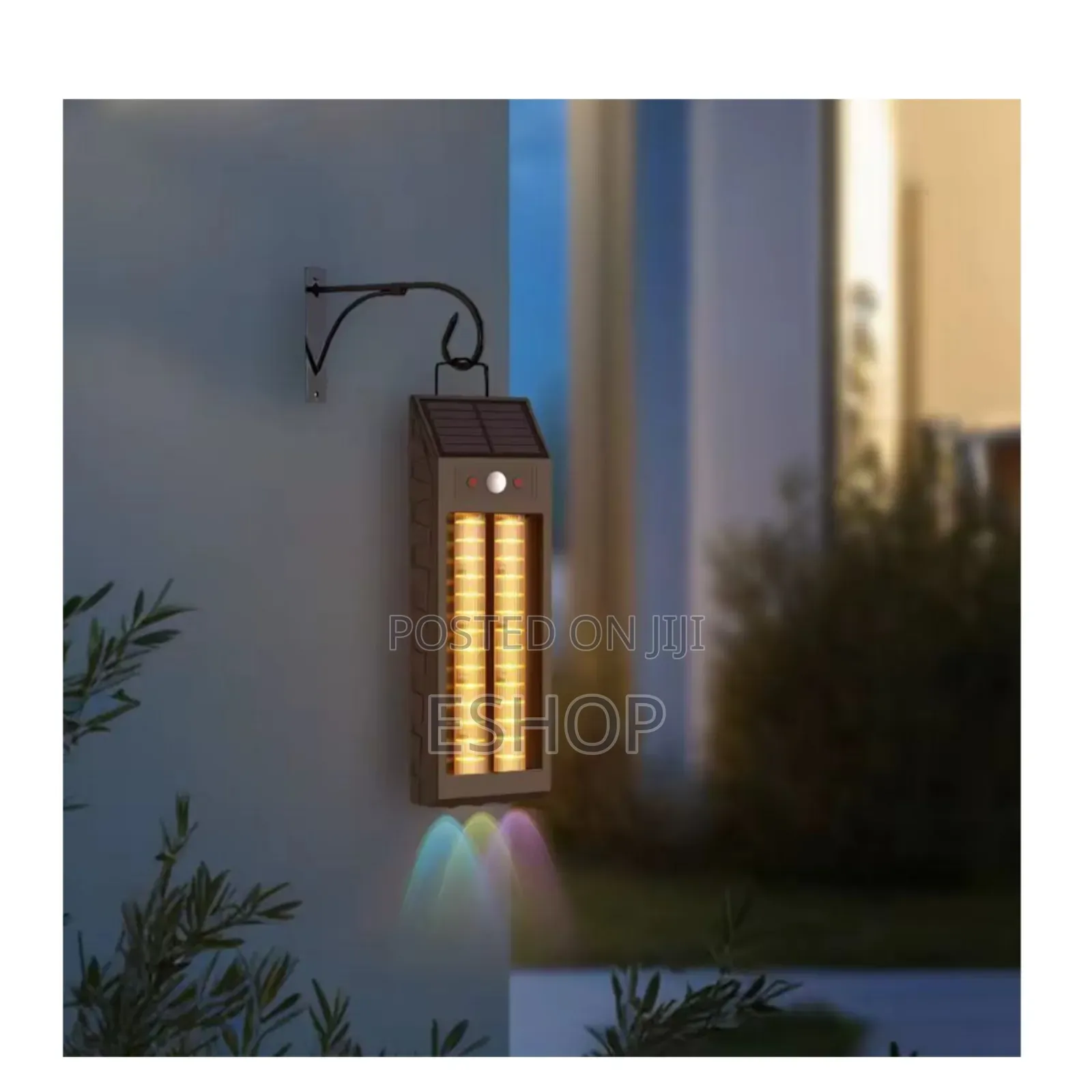 No More Dark Corners With This Solar Wall Light
