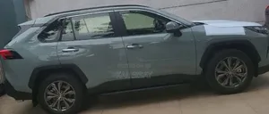 Toyota RAV4 2024 Green